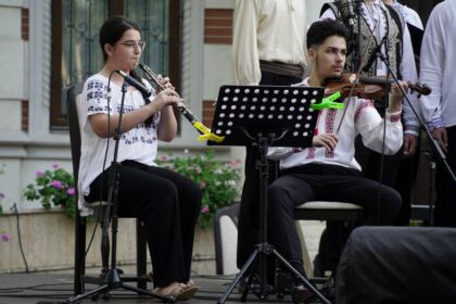 Serbarea elevilor seminarişti gălăţeni – fotografia 36
