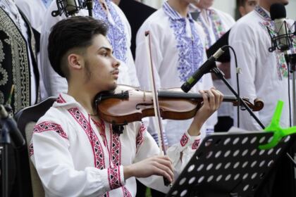 Serbarea elevilor seminarişti gălăţeni – fotografia 41