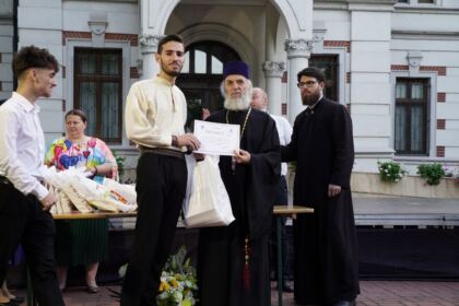 Serbarea elevilor seminarişti gălăţeni – fotografia 60