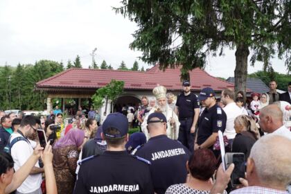 Pelerinajul tinerilor la hramul Mănăstirii Buciumeni – fotografia 6