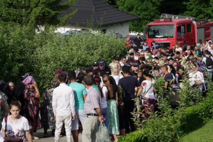 Pelerinajul tinerilor la hramul Mănăstirii Buciumeni – fotografia 12