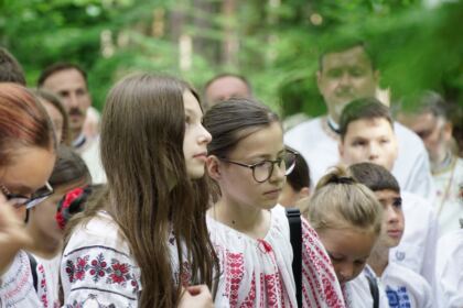 Pelerinajul tinerilor la hramul Mănăstirii Buciumeni – fotografia 28
