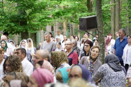 Pelerinajul tinerilor la hramul Mănăstirii Buciumeni – fotografia 51
