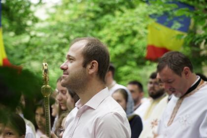 Pelerinajul tinerilor la hramul Mănăstirii Buciumeni – fotografia 55