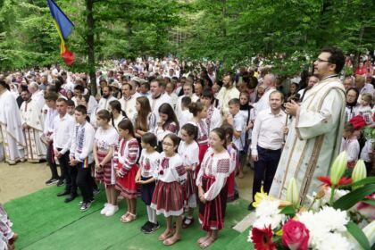 Pelerinajul tinerilor la hramul Mănăstirii Buciumeni – fotografia 62
