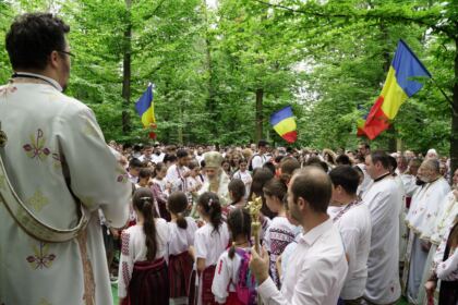 Pelerinajul tinerilor la hramul Mănăstirii Buciumeni – fotografia 67