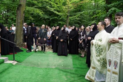 Pelerinajul tinerilor la hramul Mănăstirii Buciumeni – fotografia 73