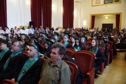 Cursul festiv al absolvenţilor Facultăţii de Istorie, Filosofie şi Teologie din Galaţi – fotografia 16