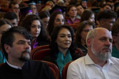 Cursul festiv al absolvenţilor Facultăţii de Istorie, Filosofie şi Teologie din Galaţi – fotografia 21