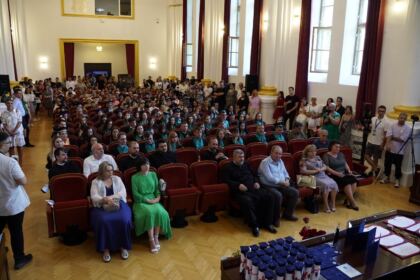 Cursul festiv al absolvenţilor Facultăţii de Istorie, Filosofie şi Teologie din Galaţi – fotografia 31