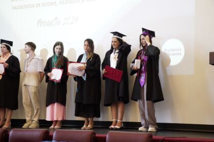 Cursul festiv al absolvenţilor Facultăţii de Istorie, Filosofie şi Teologie din Galaţi – fotografia 44