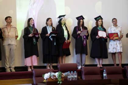 Cursul festiv al absolvenţilor Facultăţii de Istorie, Filosofie şi Teologie din Galaţi – fotografia 48