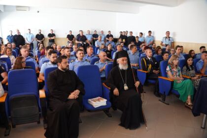 Rugăciune, recunoştinţă şi filantropie la Penitenciarul Galaţi – fotografia 7