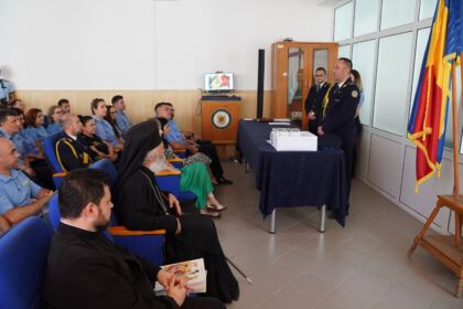 Rugăciune, recunoştinţă şi filantropie la Penitenciarul Galaţi – fotografia 9