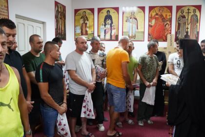 Rugăciune, recunoştinţă şi filantropie la Penitenciarul Galaţi – fotografia 40