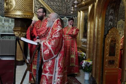 Rugăciune şi filantropie la Catedrala Arhiepiscopală din Galaţi – fotografia 20