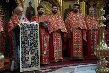 Rugăciune şi filantropie la Catedrala Arhiepiscopală din Galaţi – fotografia 37