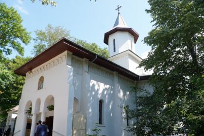 Momente de recunoştinţă pentru Episcopul Melchisedec Ştefănescu, la Seminarul Teologic din Galaţi – fotografia 1