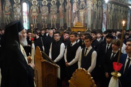 Momente de recunoştinţă pentru Episcopul Melchisedec Ştefănescu, la Seminarul Teologic din Galaţi – fotografia 20