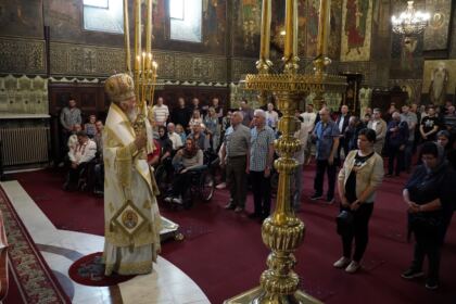 Rugăciune, comuniune şi manifestare a iubirii fraterne în Arhiepiscopia Dunării de Jos – fotografia 9