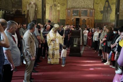 Rugăciune, comuniune şi manifestare a iubirii fraterne în Arhiepiscopia Dunării de Jos – fotografia 13