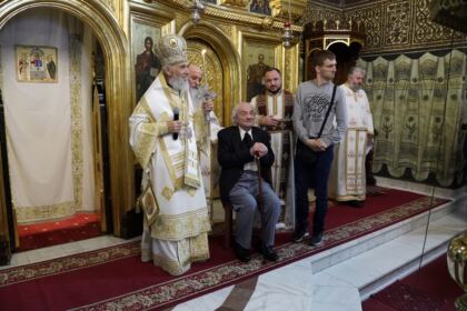 Rugăciune, comuniune şi manifestare a iubirii fraterne în Arhiepiscopia Dunării de Jos – fotografia 33