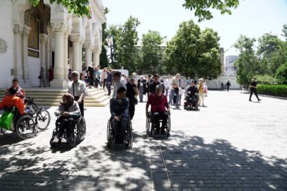 Rugăciune, comuniune şi manifestare a iubirii fraterne în Arhiepiscopia Dunării de Jos – fotografia 36