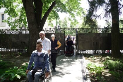 Rugăciune, comuniune şi manifestare a iubirii fraterne în Arhiepiscopia Dunării de Jos – fotografia 38