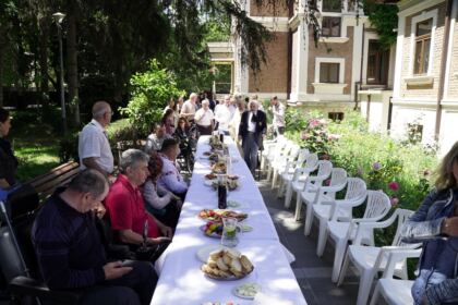 Rugăciune, comuniune şi manifestare a iubirii fraterne în Arhiepiscopia Dunării de Jos – fotografia 40