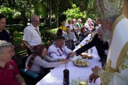Rugăciune, comuniune şi manifestare a iubirii fraterne în Arhiepiscopia Dunării de Jos – fotografia 41