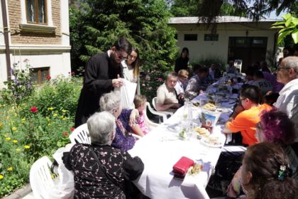 Rugăciune, comuniune şi manifestare a iubirii fraterne în Arhiepiscopia Dunării de Jos – fotografia 50