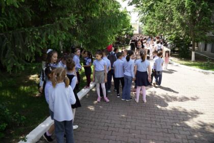 Zi de mare bucurie pentru copii la Aşezământul „Sf. Vasile cel Mare“ – fotografia 13