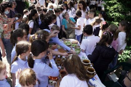 Zi de mare bucurie pentru copii la Aşezământul „Sf. Vasile cel Mare“ – fotografia 17