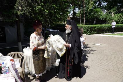 Zi de mare bucurie pentru copii la Aşezământul „Sf. Vasile cel Mare“ – fotografia 42