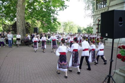Manifestări cultural-artistice de Ziua Copilului la Galaţi – fotografia 1