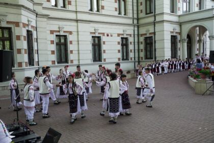 Manifestări cultural-artistice de Ziua Copilului la Galaţi – fotografia 5