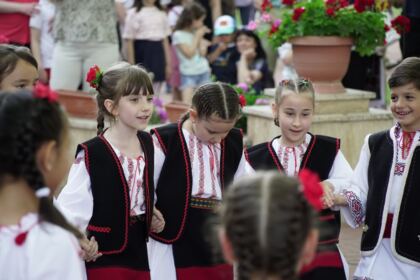 Manifestări cultural-artistice de Ziua Copilului la Galaţi – fotografia 19