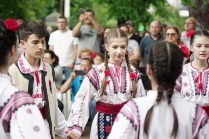Manifestări cultural-artistice de Ziua Copilului la Galaţi – fotografia 50