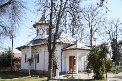 Rugăciune şi faptă milostivă în Duminica Înfricoşătoarei Judecăţi – fotografia 1