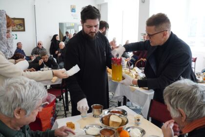 Rugăciune şi faptă milostivă în Duminica Înfricoşătoarei Judecăţi – fotografia 12