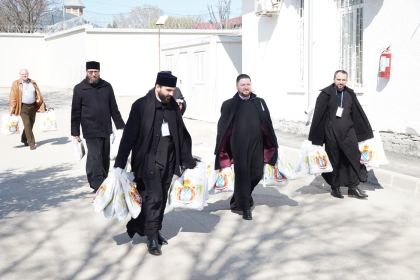 Rugăciune şi faptă milostivă în Duminica Înfricoşătoarei Judecăţi – fotografia 3