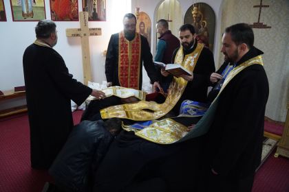 Rugăciune şi faptă milostivă în Duminica Înfricoşătoarei Judecăţi – fotografia 11