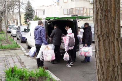 Acţiune social-filantropică pentru semenii cu nevoi speciale din judeţul Brăila – fotografia 12