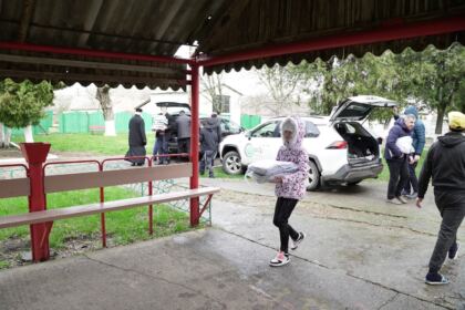 Acţiune social-filantropică pentru semenii cu nevoi speciale din judeţul Brăila – fotografia 33