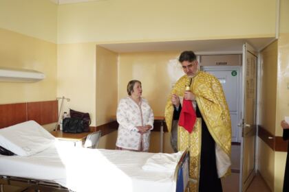 Rugăciune şi binecuvântare pentru bolnavii şi cadrele medicale de la Spitalul „Sf. Ap. Andrei“ din Galaţi – fotografia 6