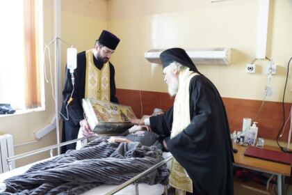 Rugăciune şi binecuvântare pentru bolnavii şi cadrele medicale de la Spitalul „Sf. Ap. Andrei“ din Galaţi – fotografia 48