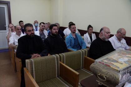 Rugăciune şi binecuvântare pentru bolnavii şi cadrele medicale de la Spitalul „Sf. Ap. Andrei“ din Galaţi – fotografia 60