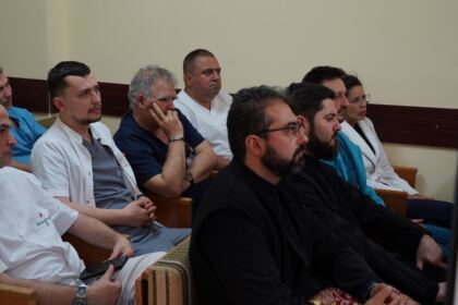 Rugăciune şi binecuvântare pentru bolnavii şi cadrele medicale de la Spitalul „Sf. Ap. Andrei“ din Galaţi – fotografia 64