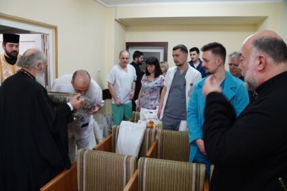 Rugăciune şi binecuvântare pentru bolnavii şi cadrele medicale de la Spitalul „Sf. Ap. Andrei“ din Galaţi – fotografia 66