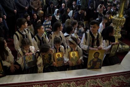 Duminica Ortodoxiei sărbătorită în Arhiepiscopia Dunării de Jos – fotografia 15